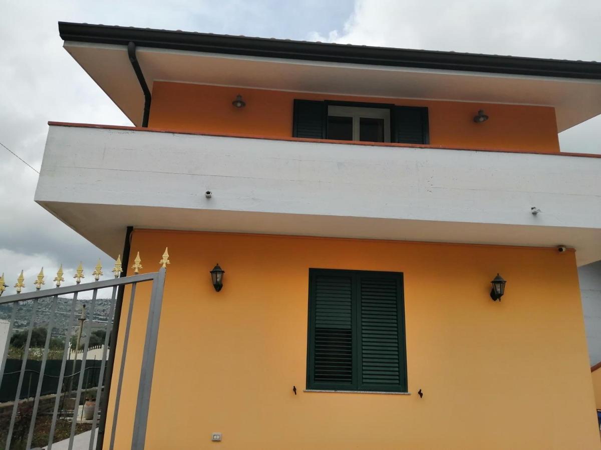Villa Caterina Solarino Bagian luar foto